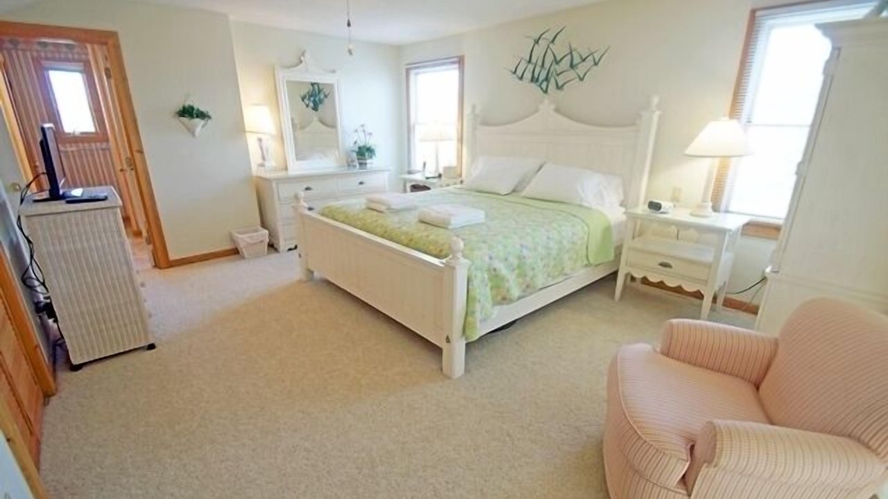 Photo of Bedroom in Whalehead Beach