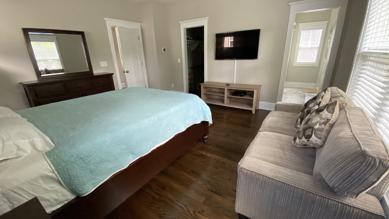 Photo of Bedroom in Villa Heights