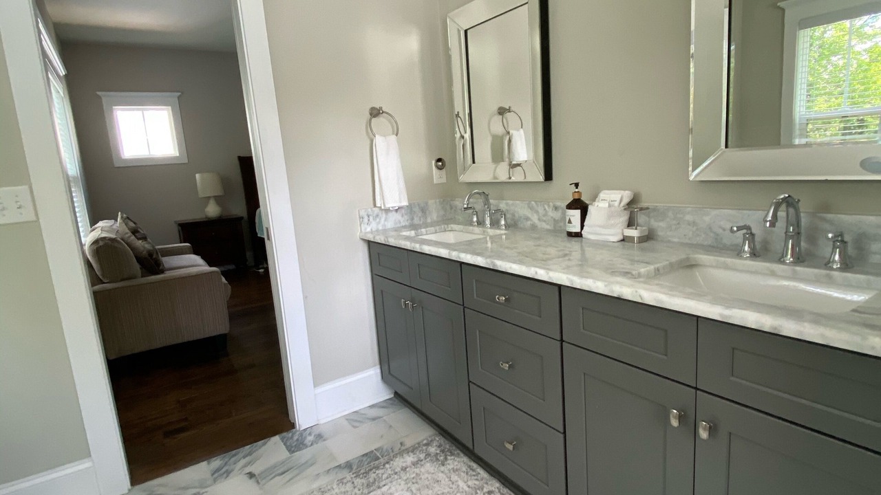 Photo of Bathroom in Villa Heights