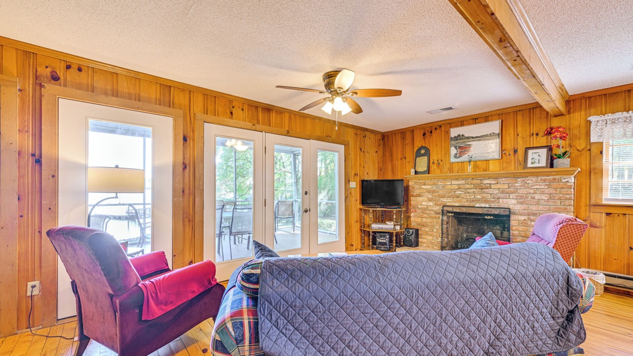 Photo of Livingroom in Mayhew