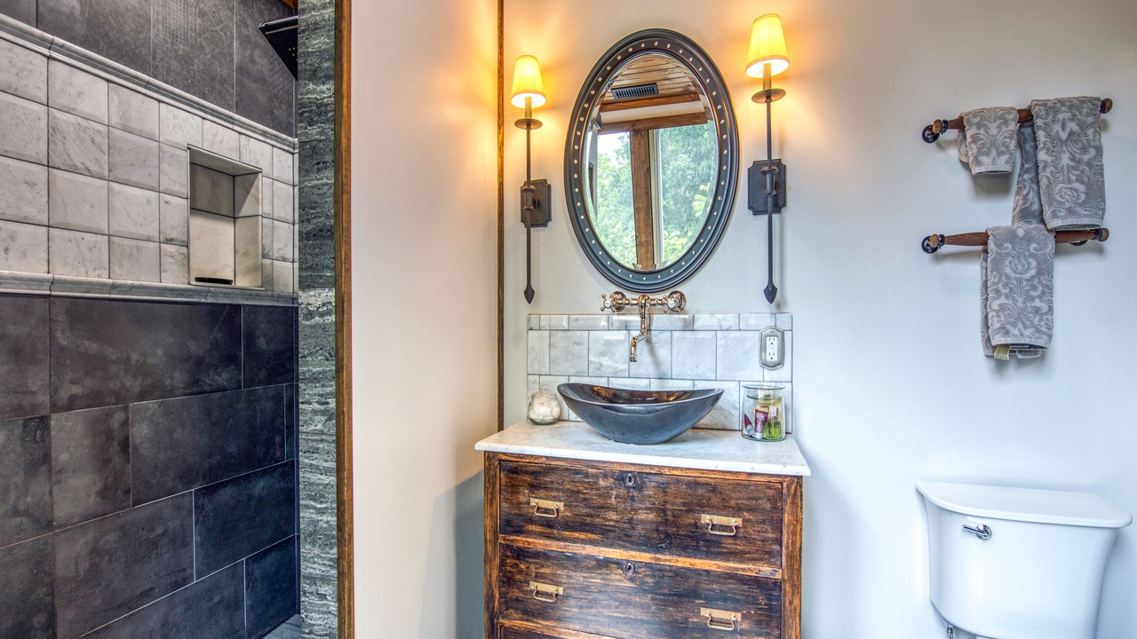 Photo of Bathroom in Clyde