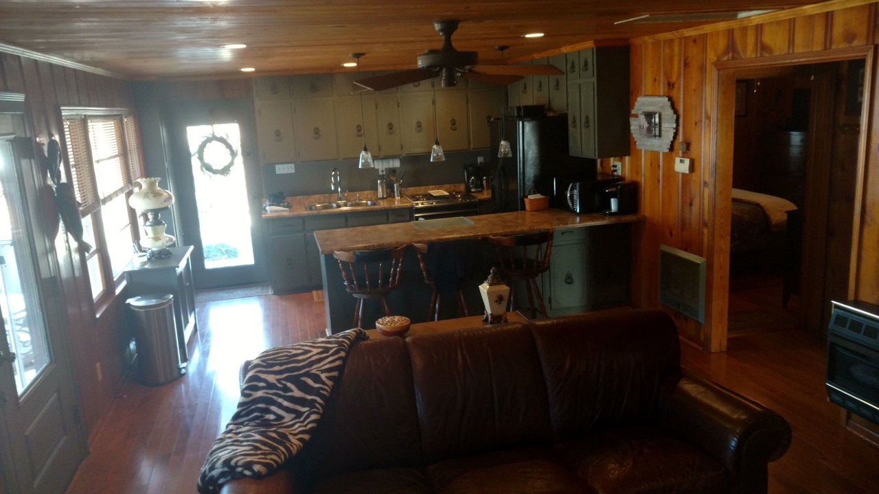 Photo of Bedroom in Guntersville