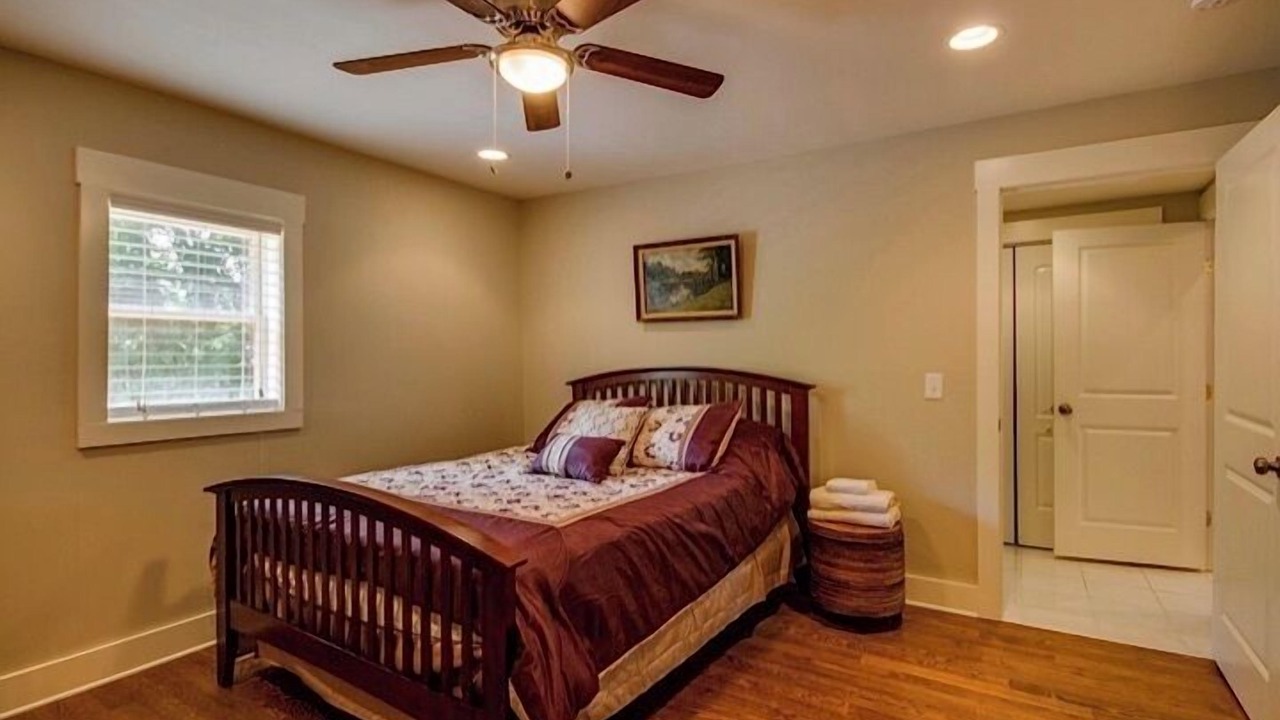 Photo of Bathroom in East End