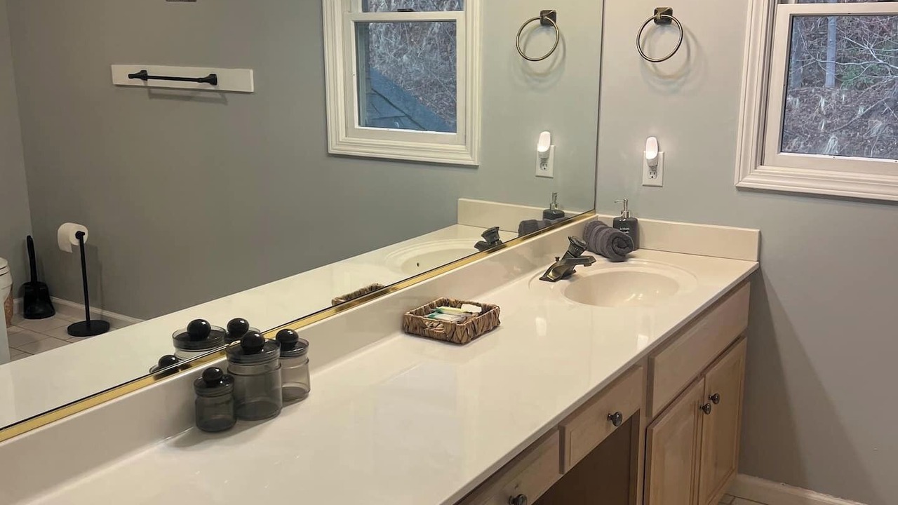 Photo of Bathroom in Skyland