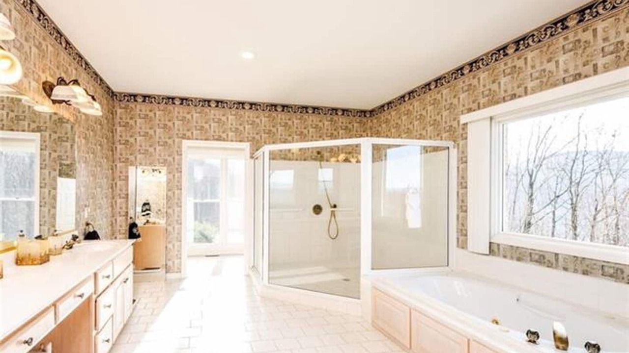 Photo of Bathroom in Skyland