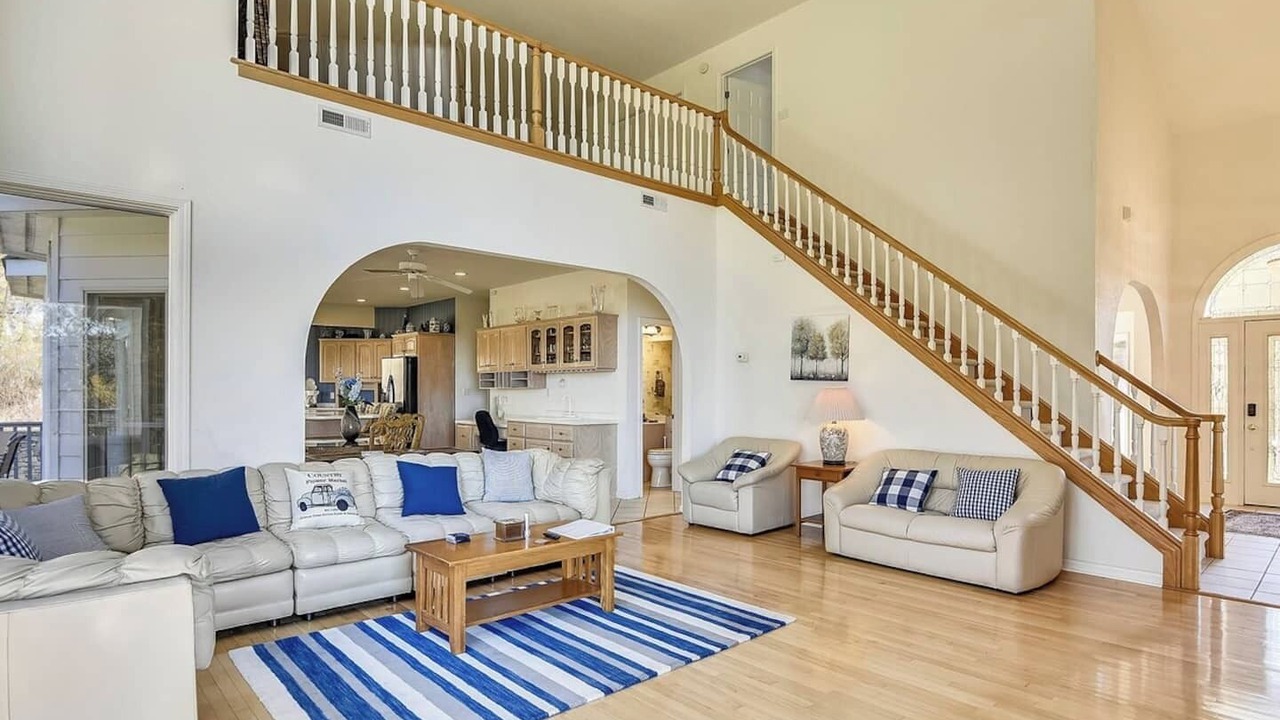 Photo of Livingroom in Skyland