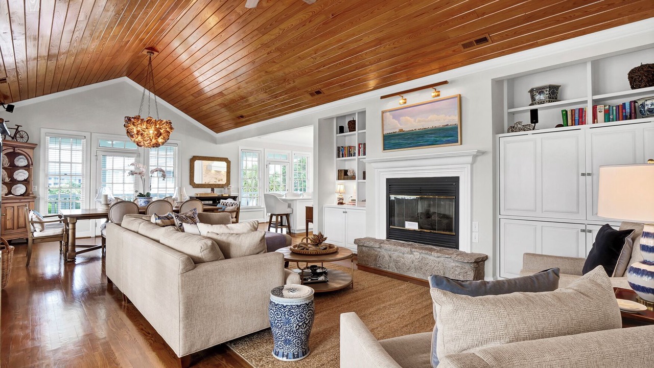Photo of Livingroom in Shell Island