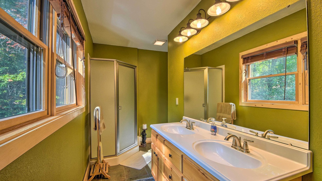 Photo of Bathroom in Murphy