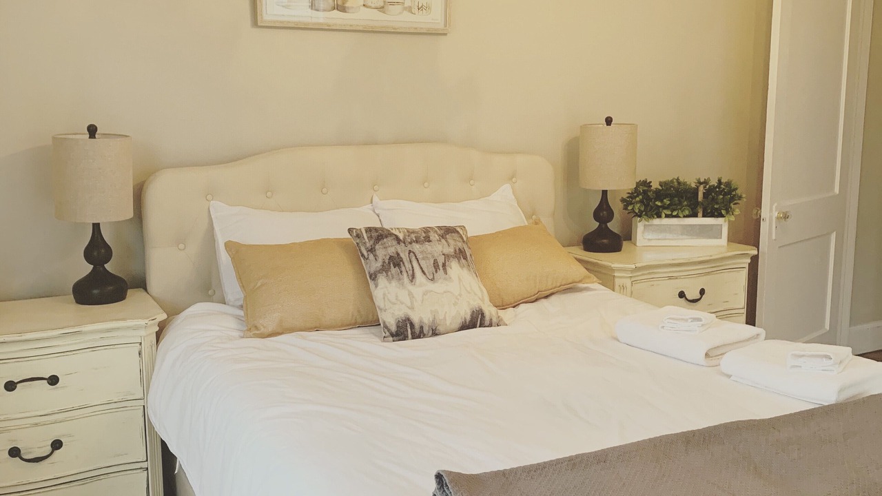 Photo of Bedroom in Villa Heights