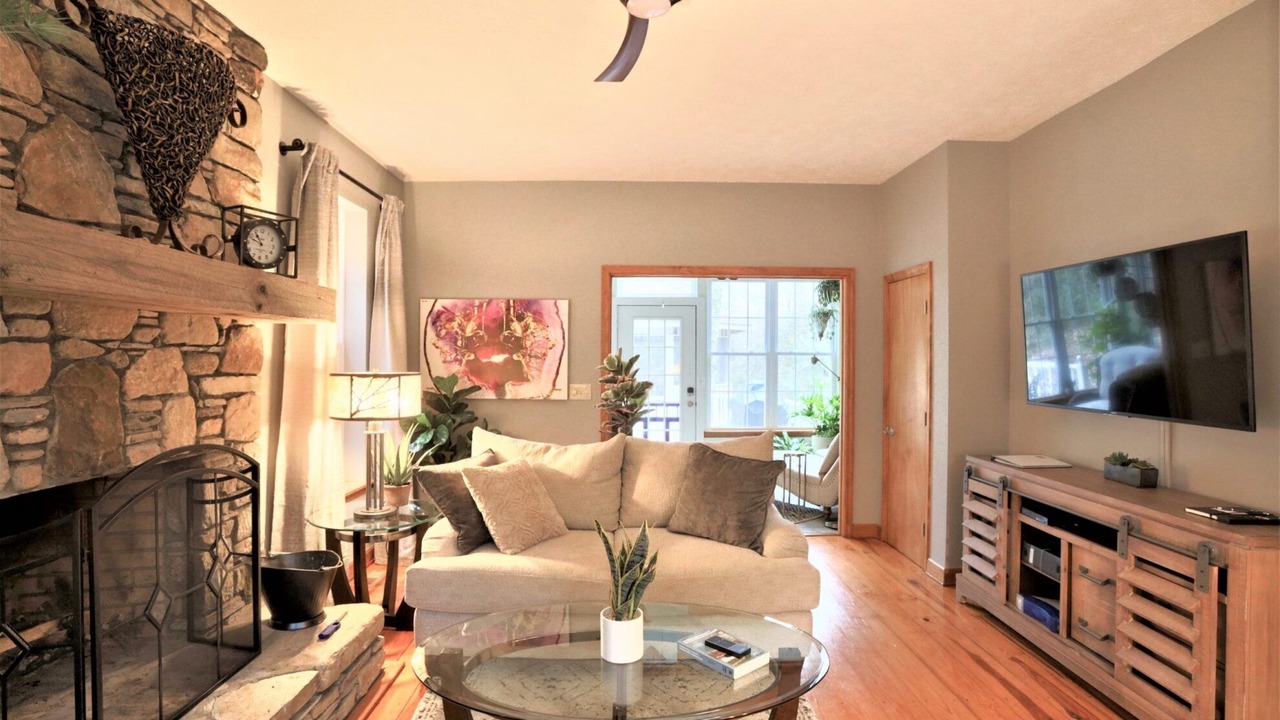 Photo of Livingroom in Gerton