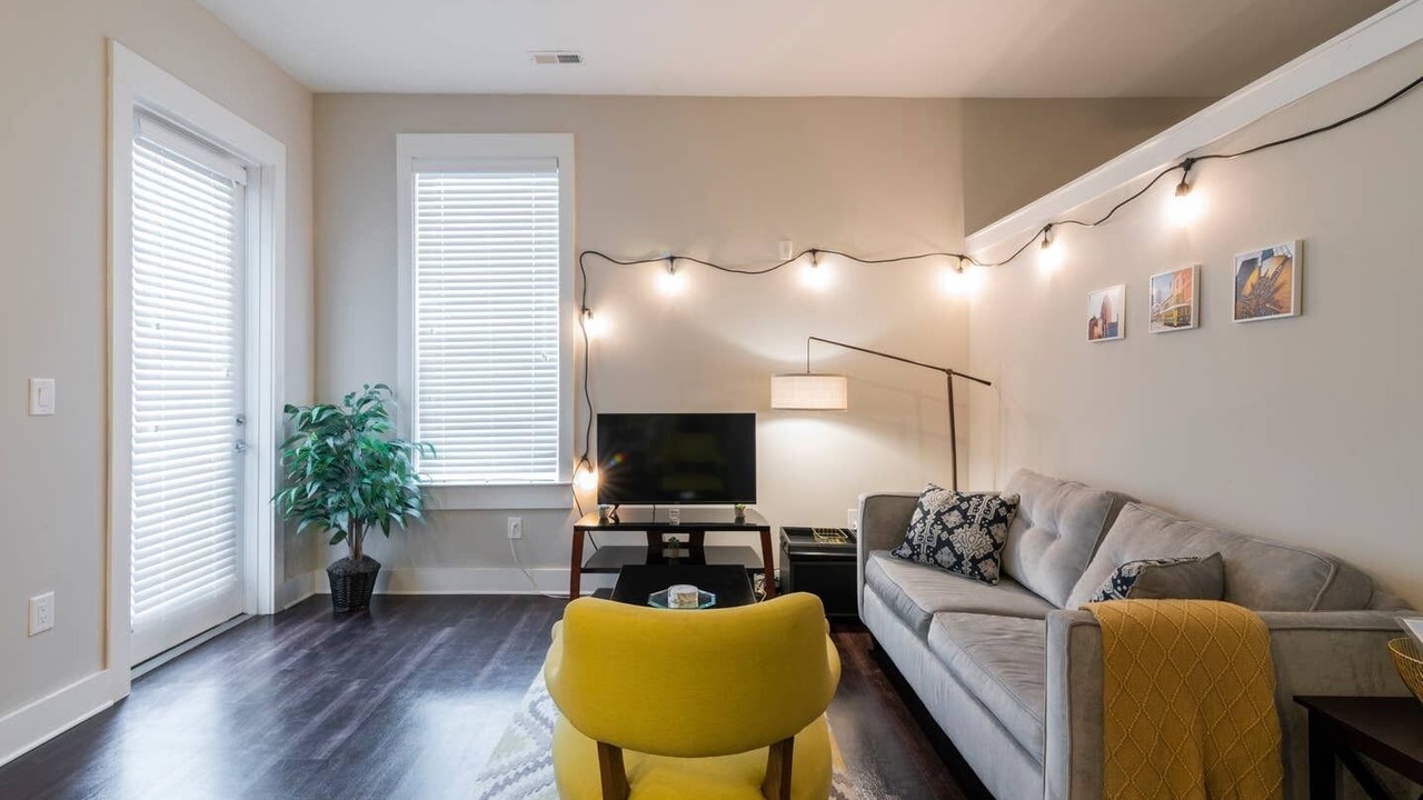 Photo of Livingroom in Myers Park