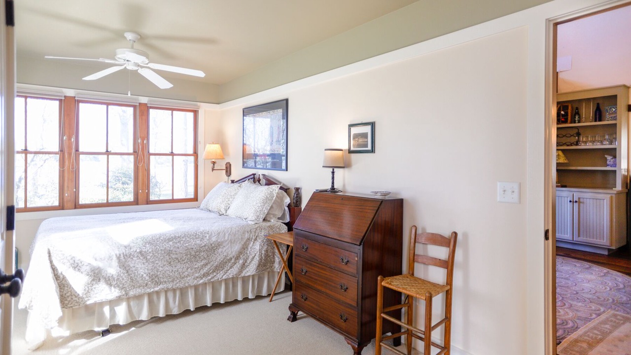 Photo of Bedroom in Minnesott Beach