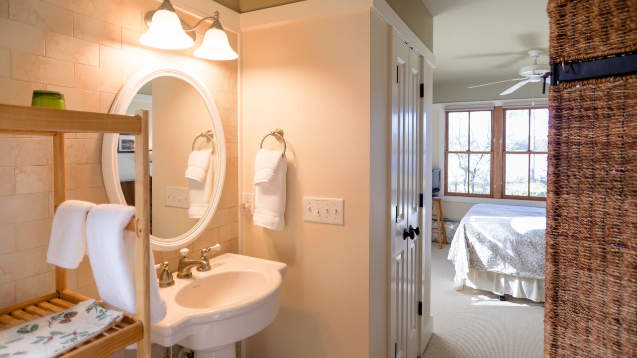 Photo of Bedroom in Minnesott Beach