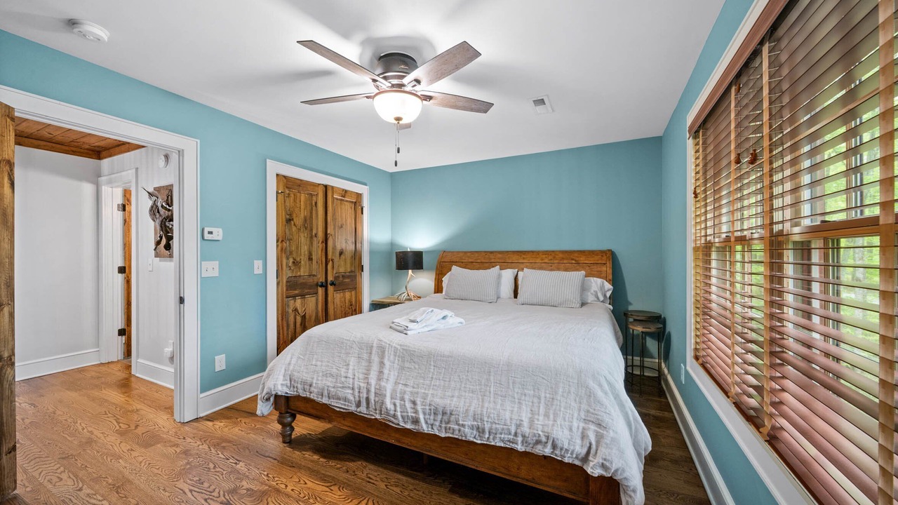 Photo of Bedroom in Blowing Rock