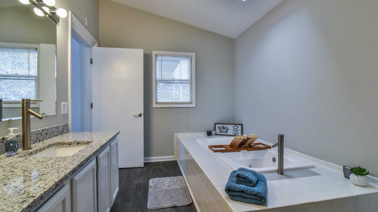 Photo of Bathroom in Skyland