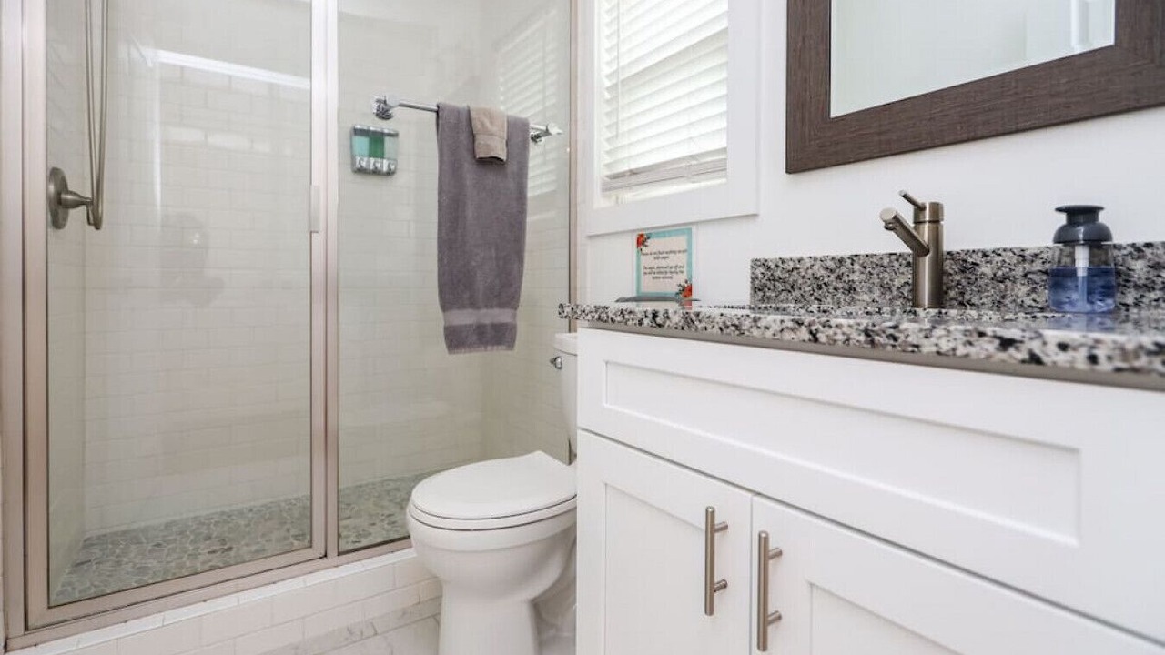 Photo of Bathroom in Villa Heights