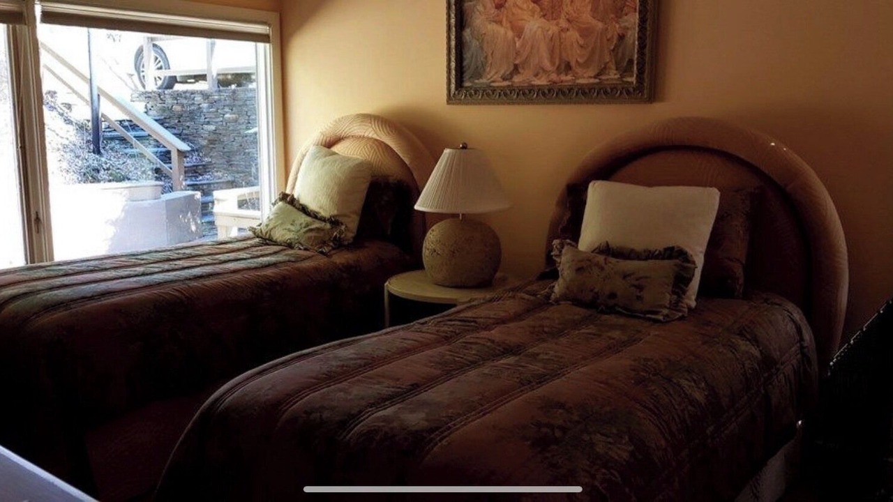 Photo of Bedroom in Burnsville