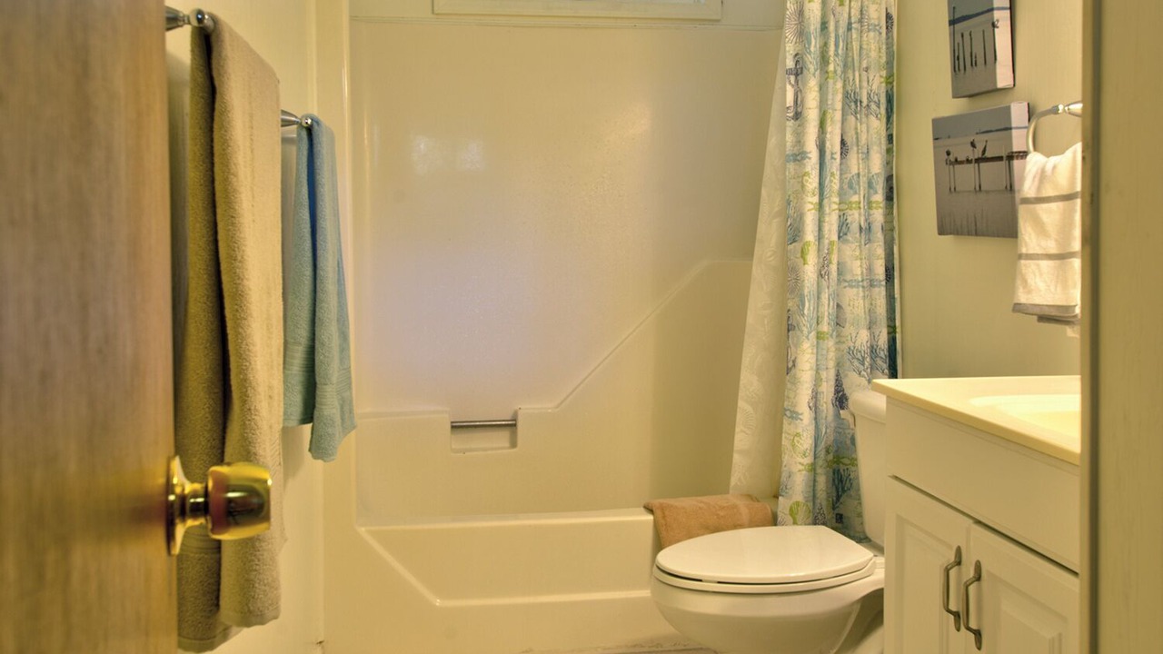 Photo of Bathroom in Harkers Island