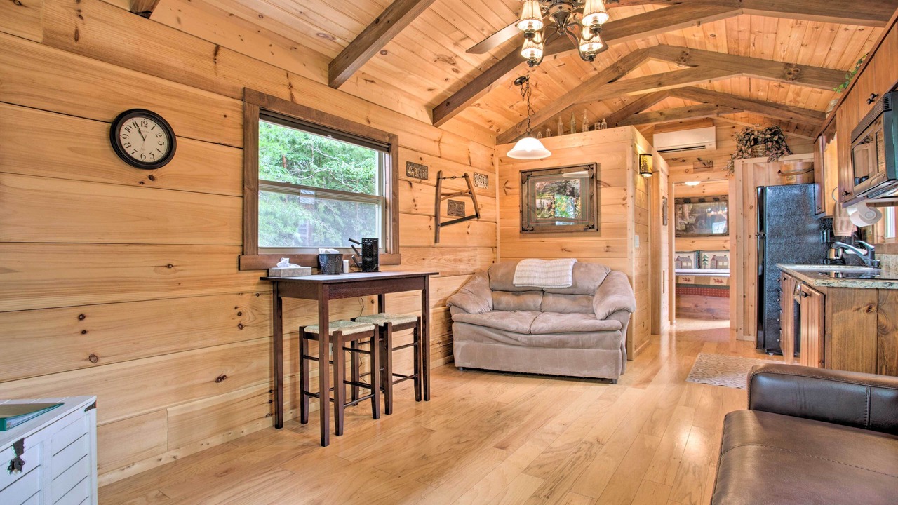 Photo of Livingroom in Mill Spring