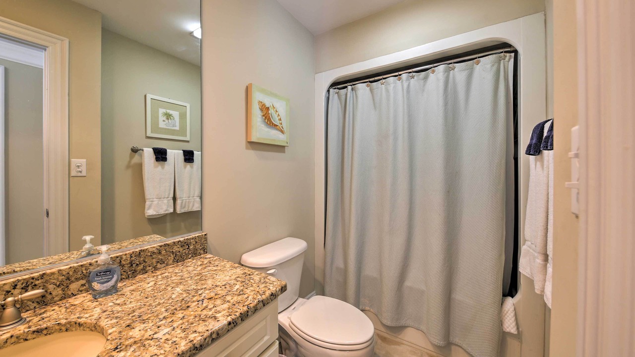 Photo of Bathroom in Manteo