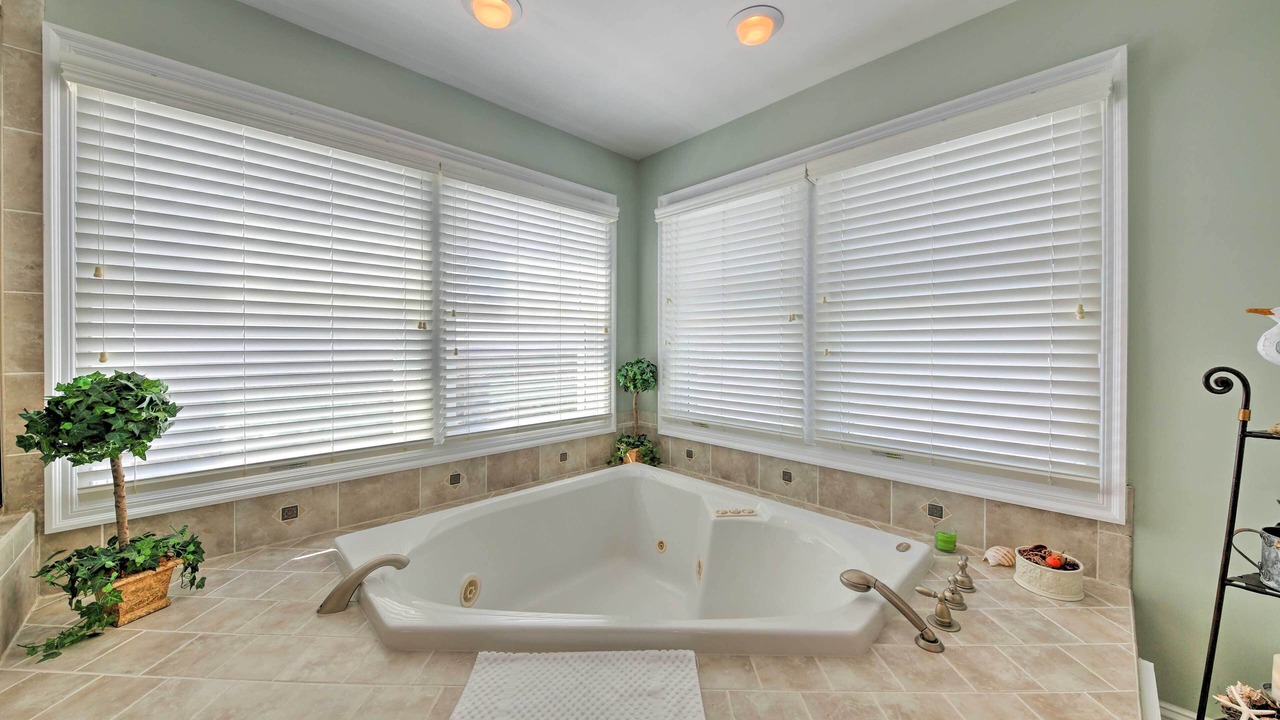 Photo of Bathroom in Manteo