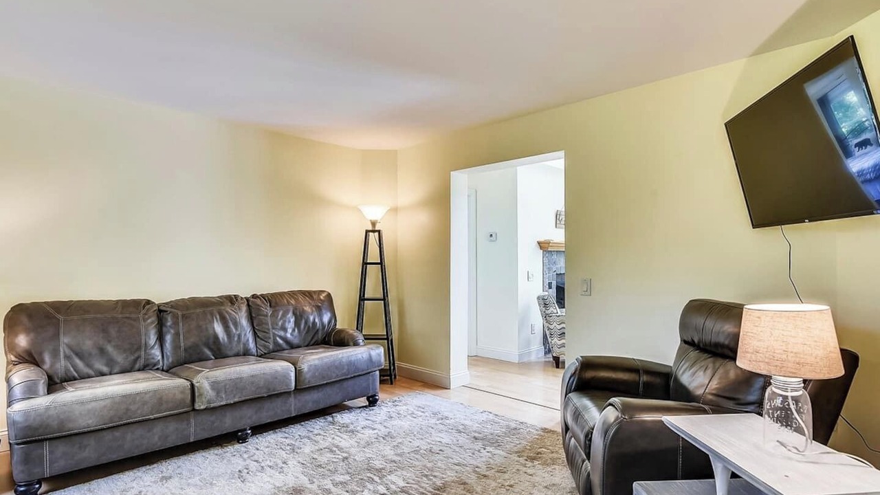Photo of Livingroom in Weaverville