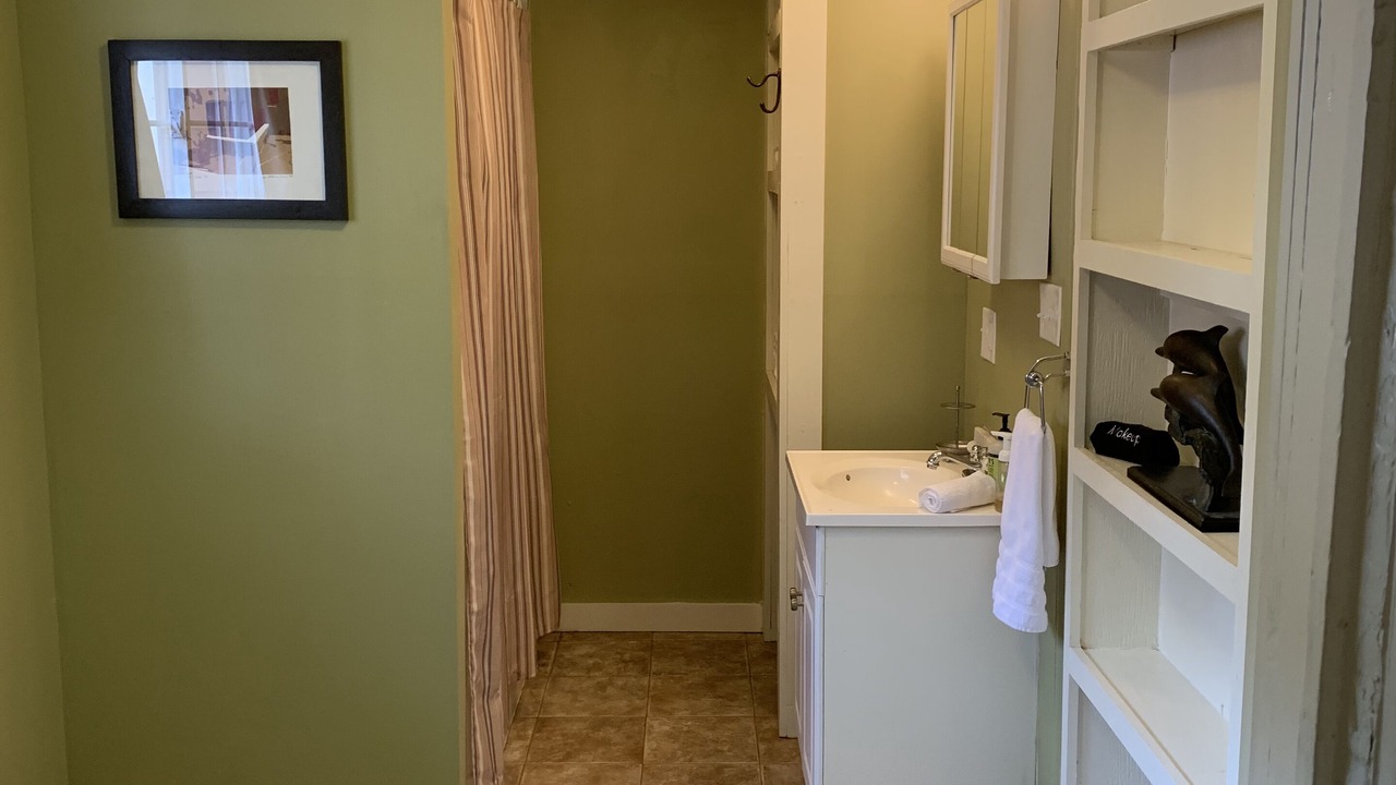 Photo of Bathroom in East End - Valley Street