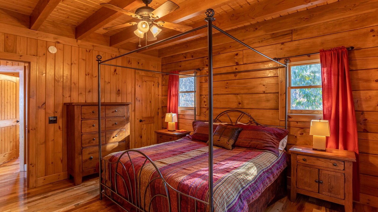 Photo of Bedroom in Zionville