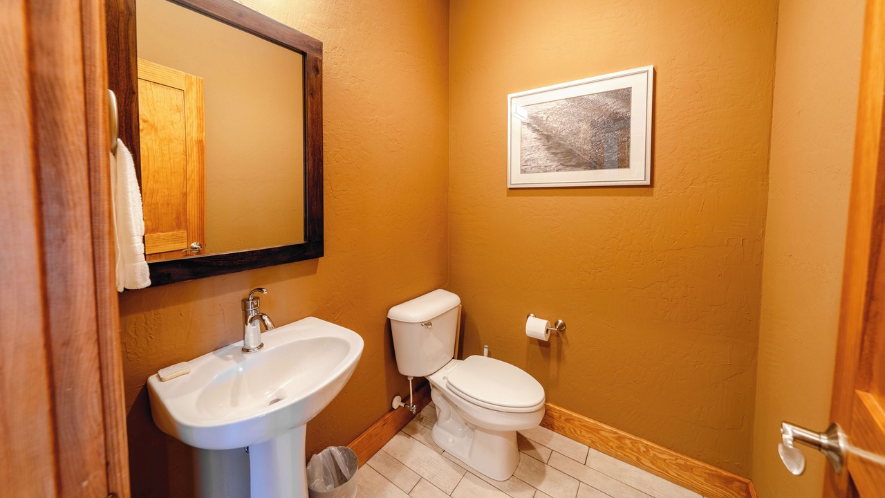 Photo of Bathroom in Waves