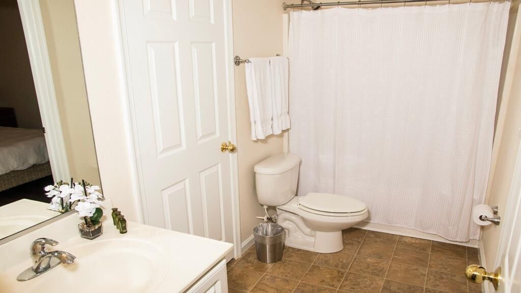 Photo of Bathroom in Waves