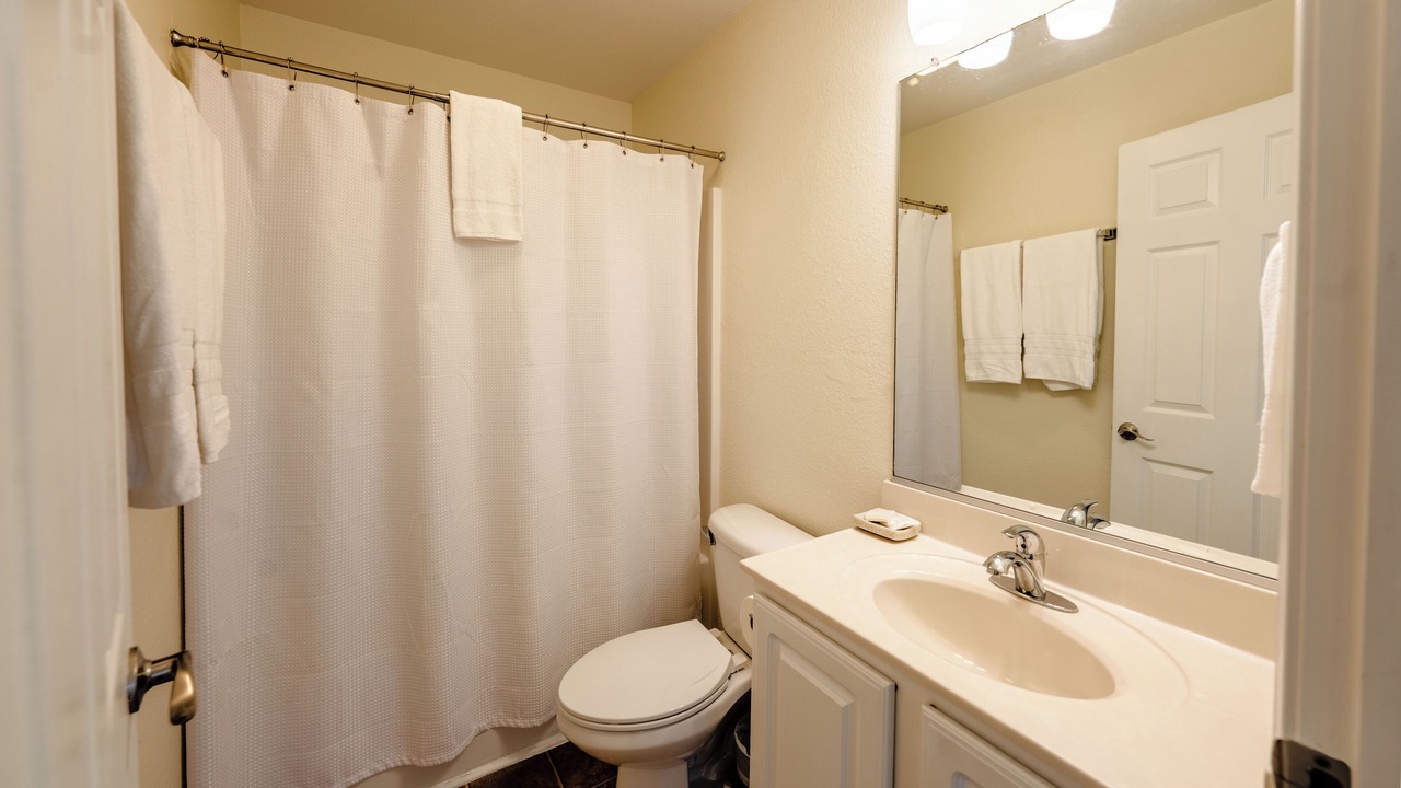Photo of Bathroom in Waves