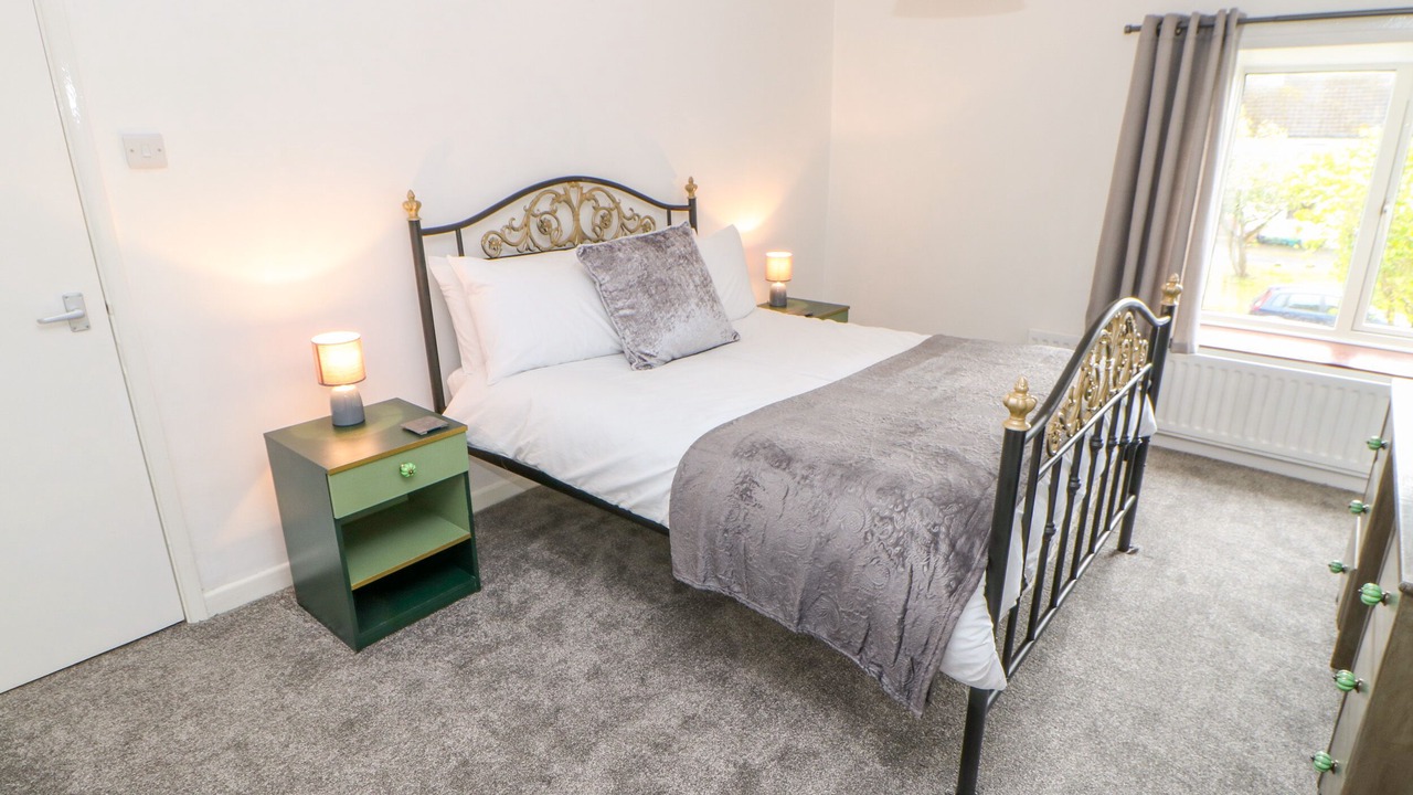 Photo of Bedroom in Headlam