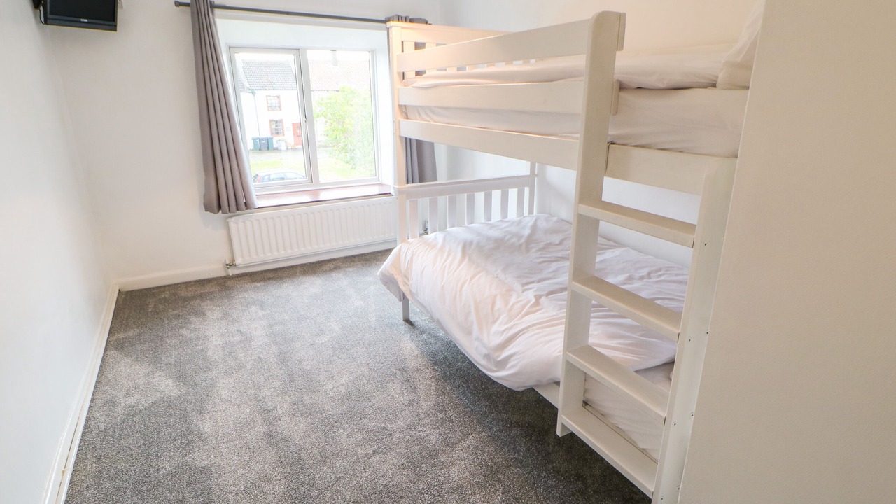 Photo of Bedroom in Headlam
