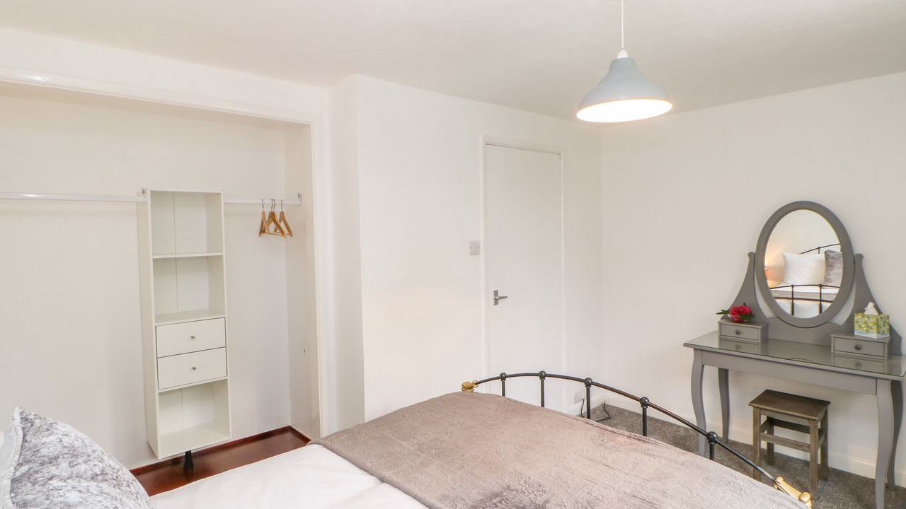 Photo of Bedroom in Headlam