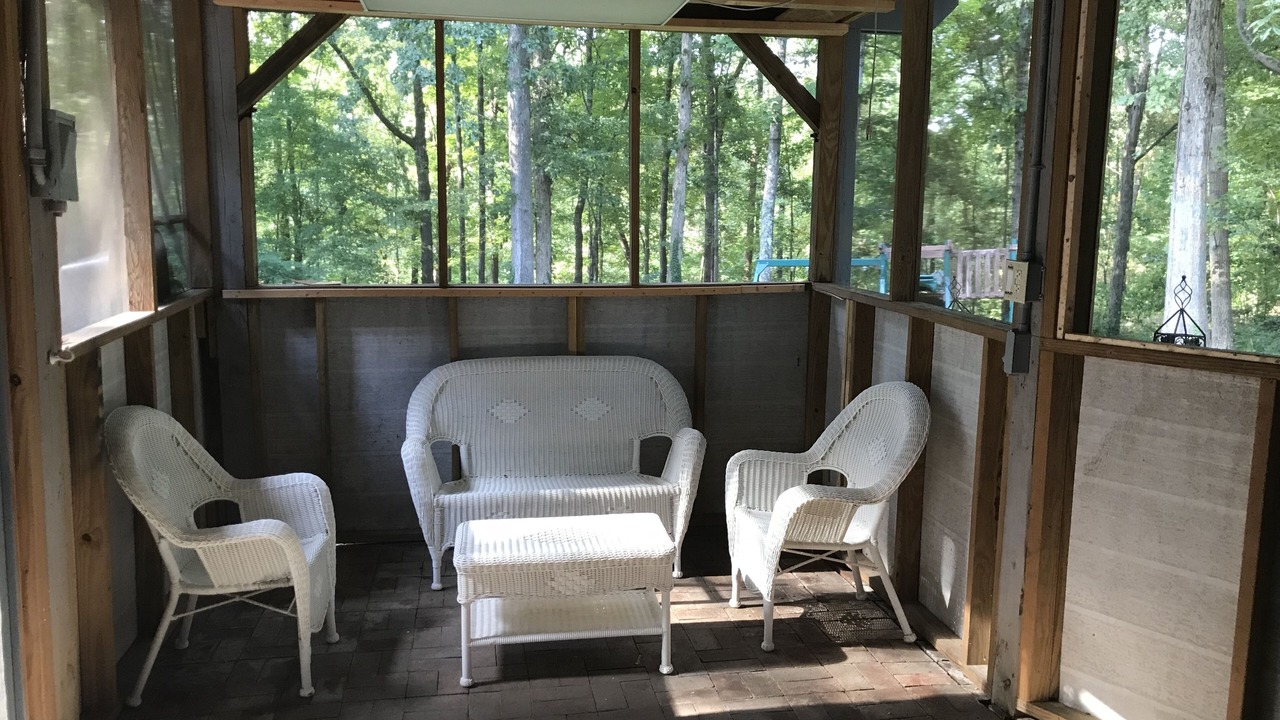 Photo of Patio Balcony in Prosperity Church Road