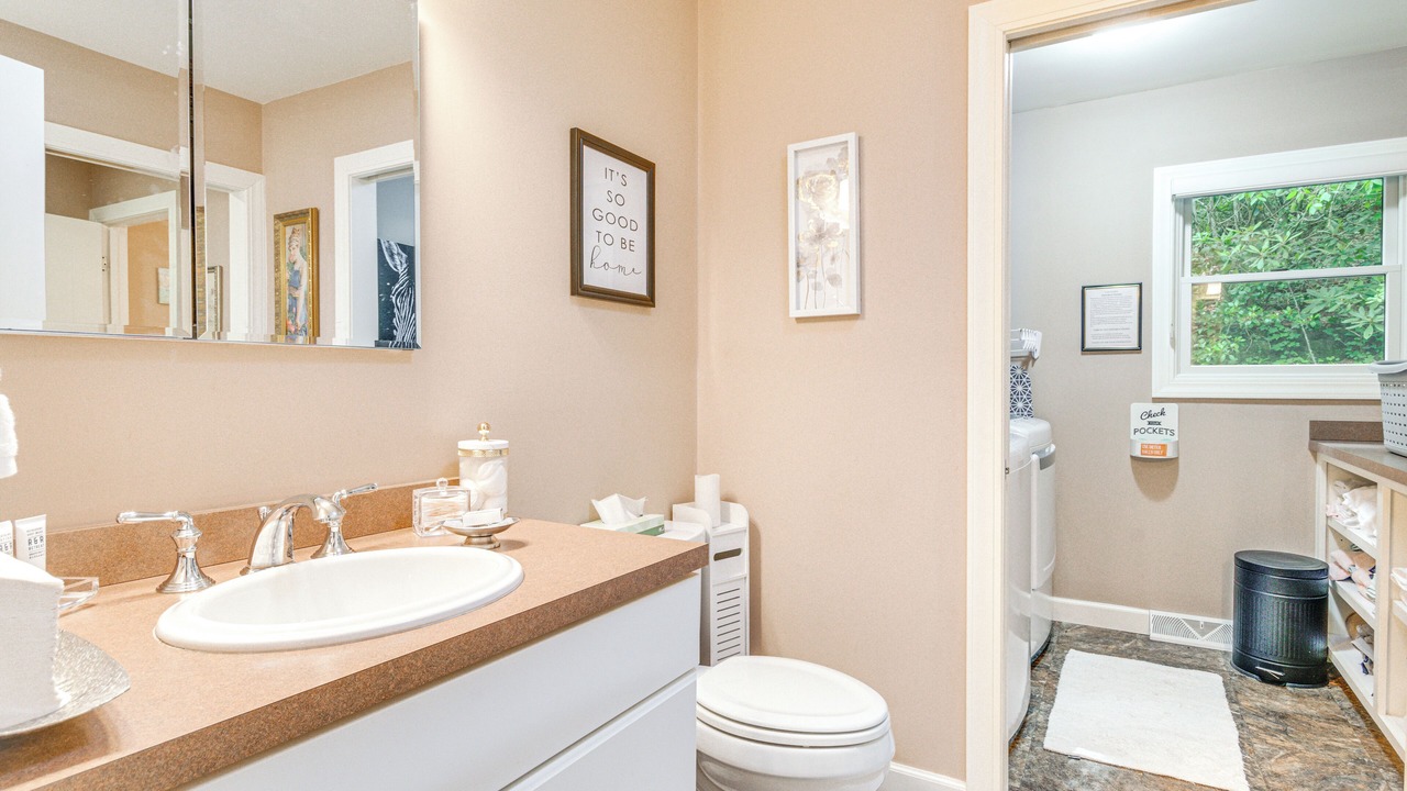 Photo of Bathroom in Black Mountain