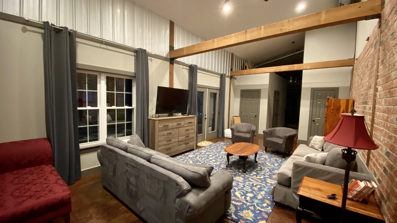Photo of Livingroom in Fairview