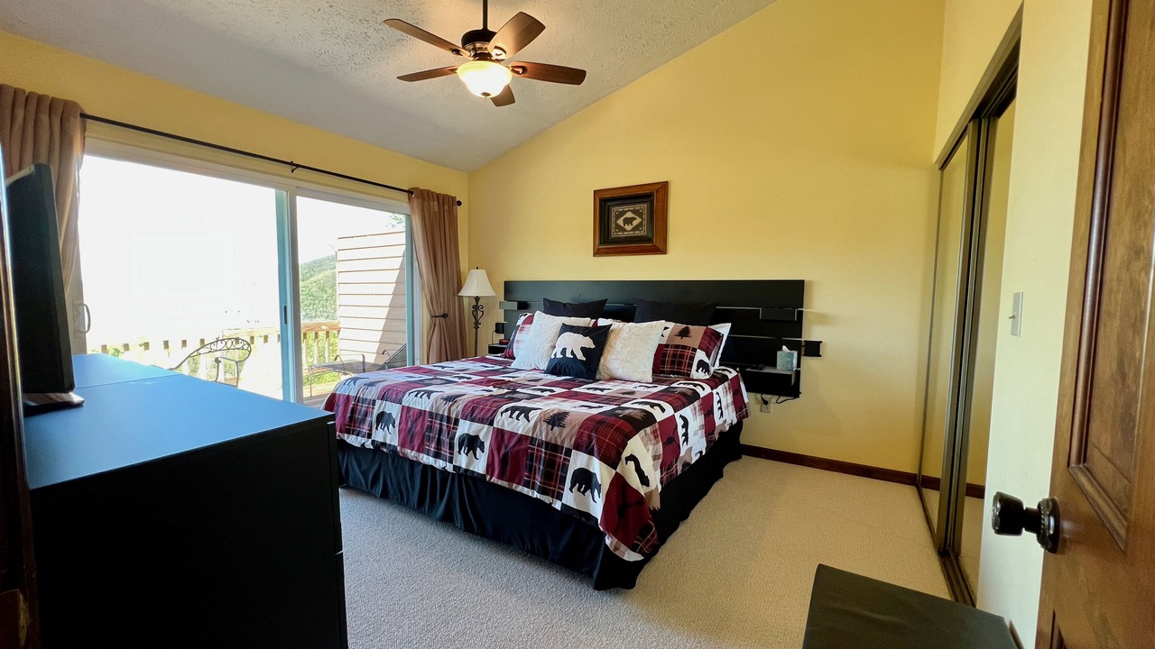 Photo of Bedroom in Burnsville