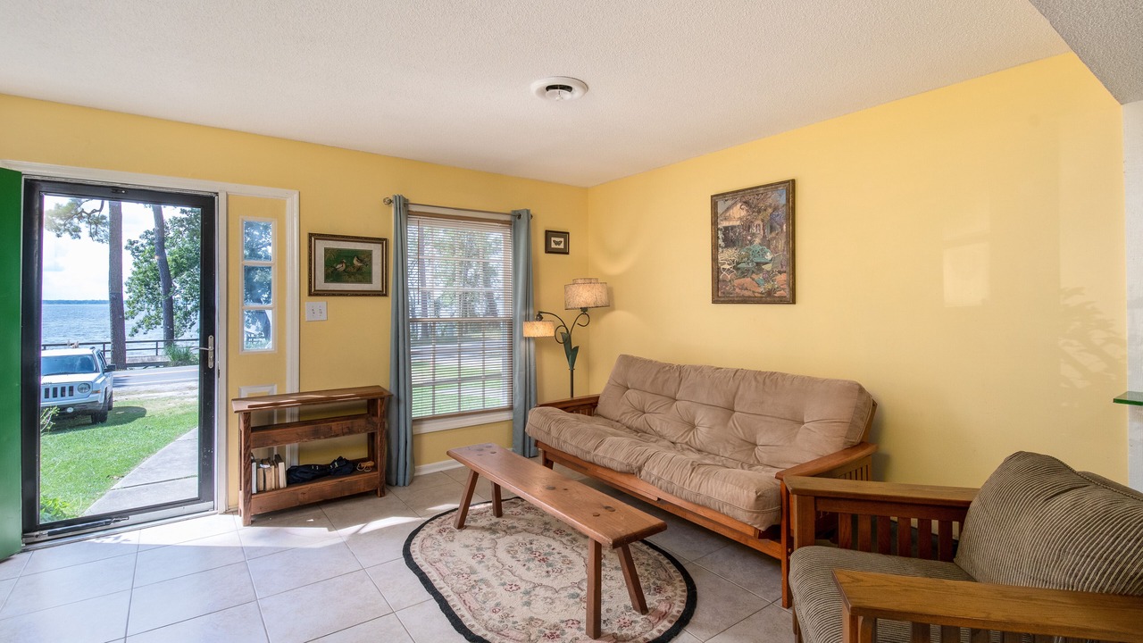 Photo of Livingroom in Lake Waccamaw