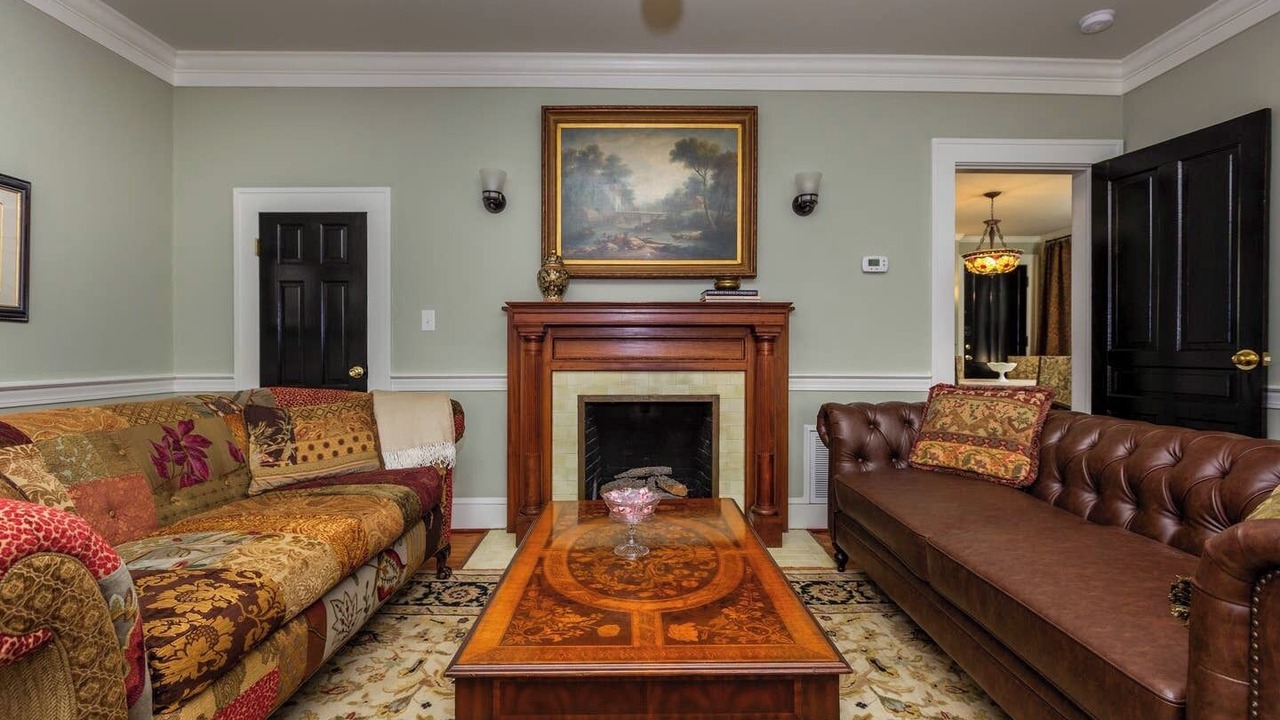 Photo of Livingroom in Winston - Salem