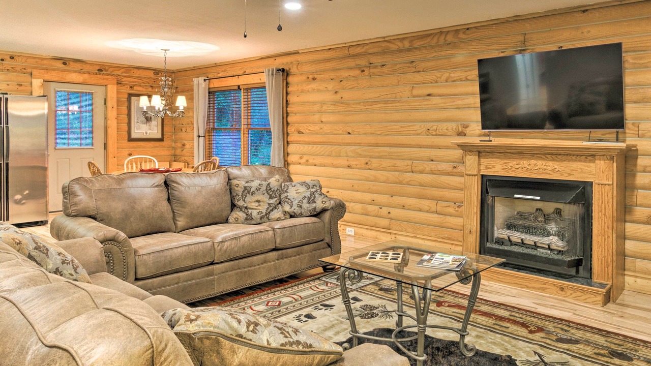 Photo of Livingroom in Cedar Mountain