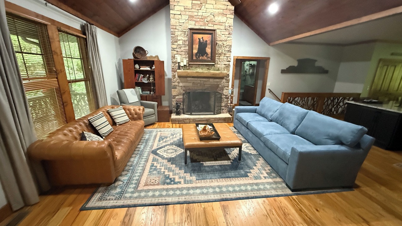 Photo of Livingroom in Sapphire