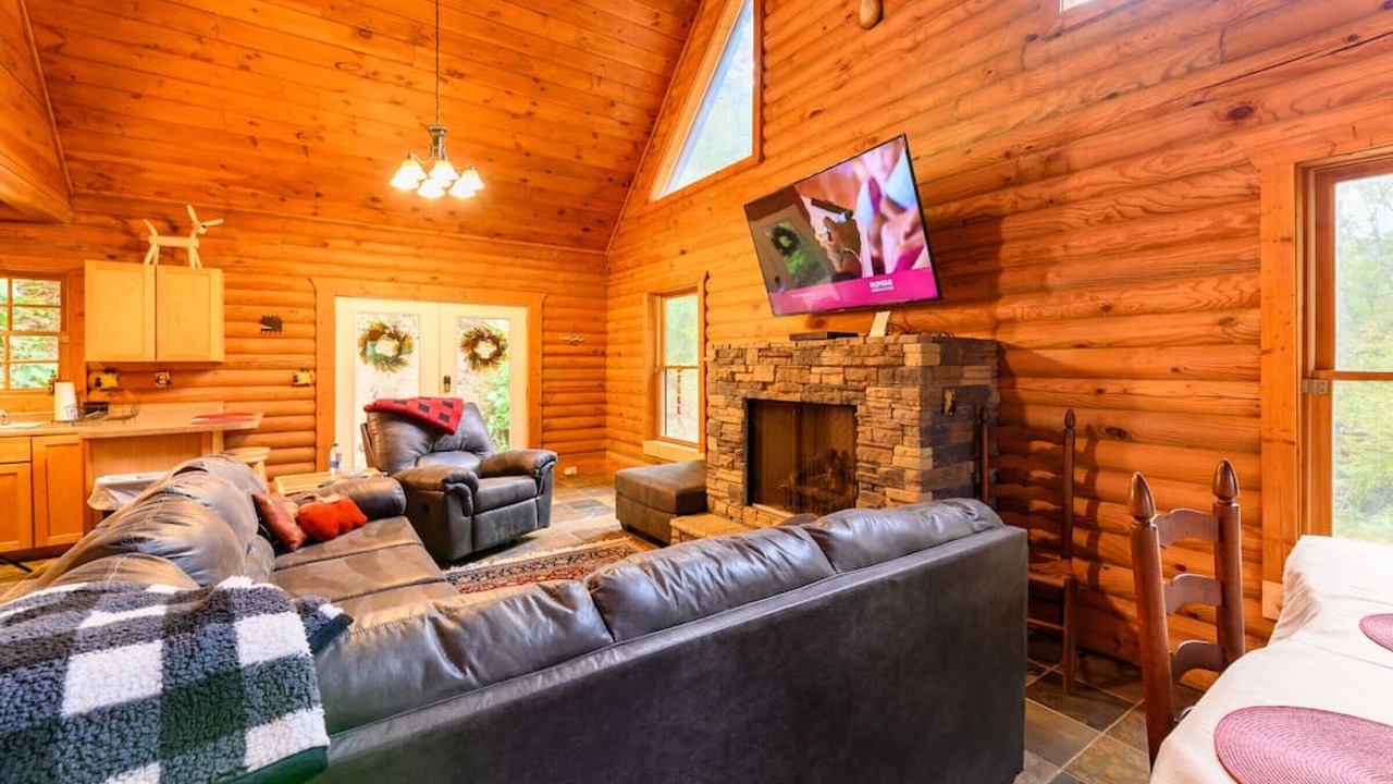 Photo of Livingroom in Waynesville