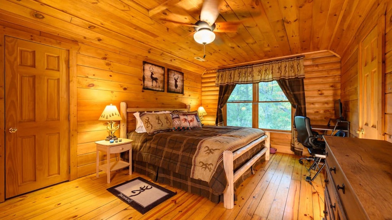 Photo of Bedroom in Waynesville