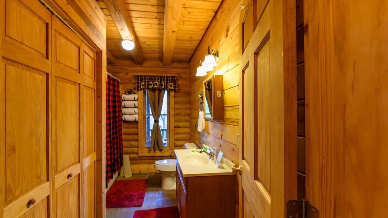 Photo of Bathroom in Waynesville