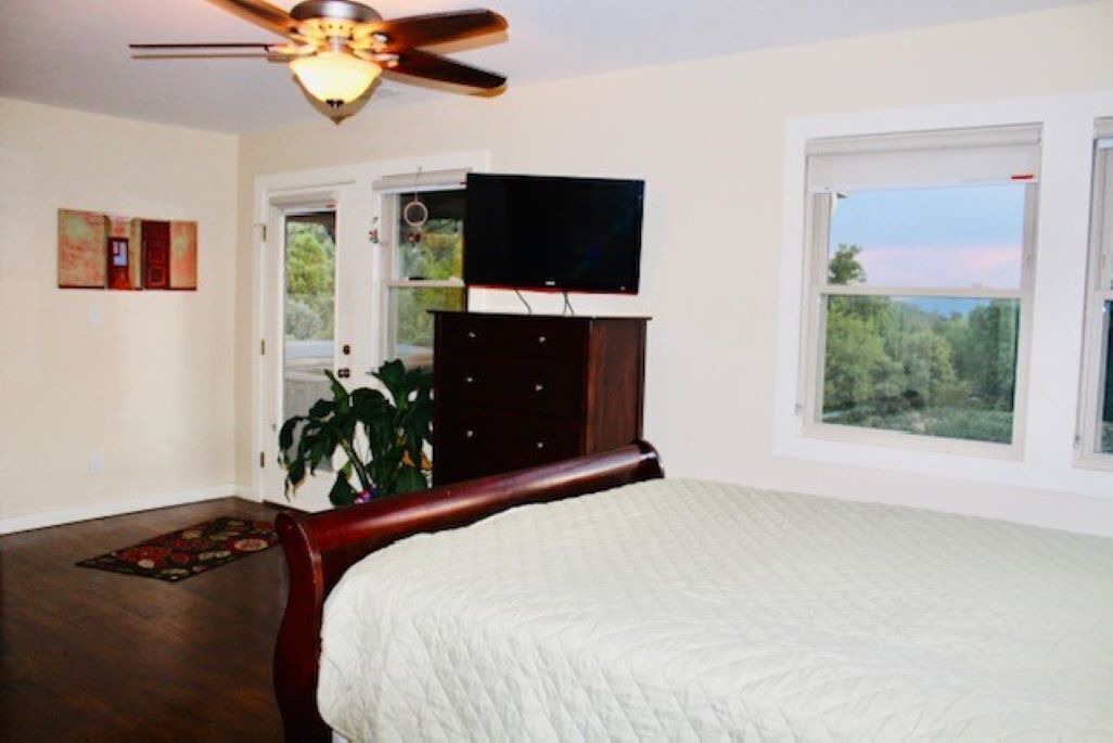 Photo of Bedroom in East End - Valley Street