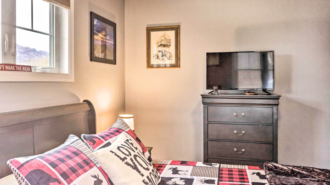 Photo of Bedroom in Seven Devils