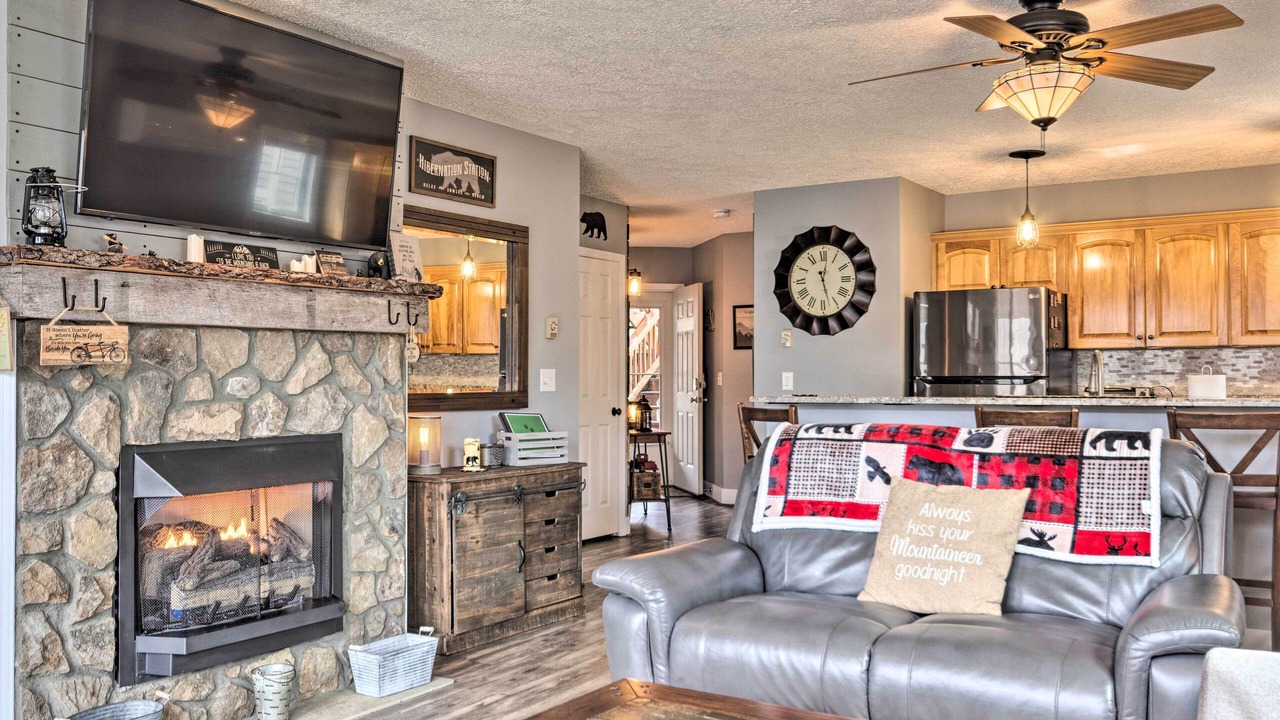 Photo of Livingroom in Seven Devils