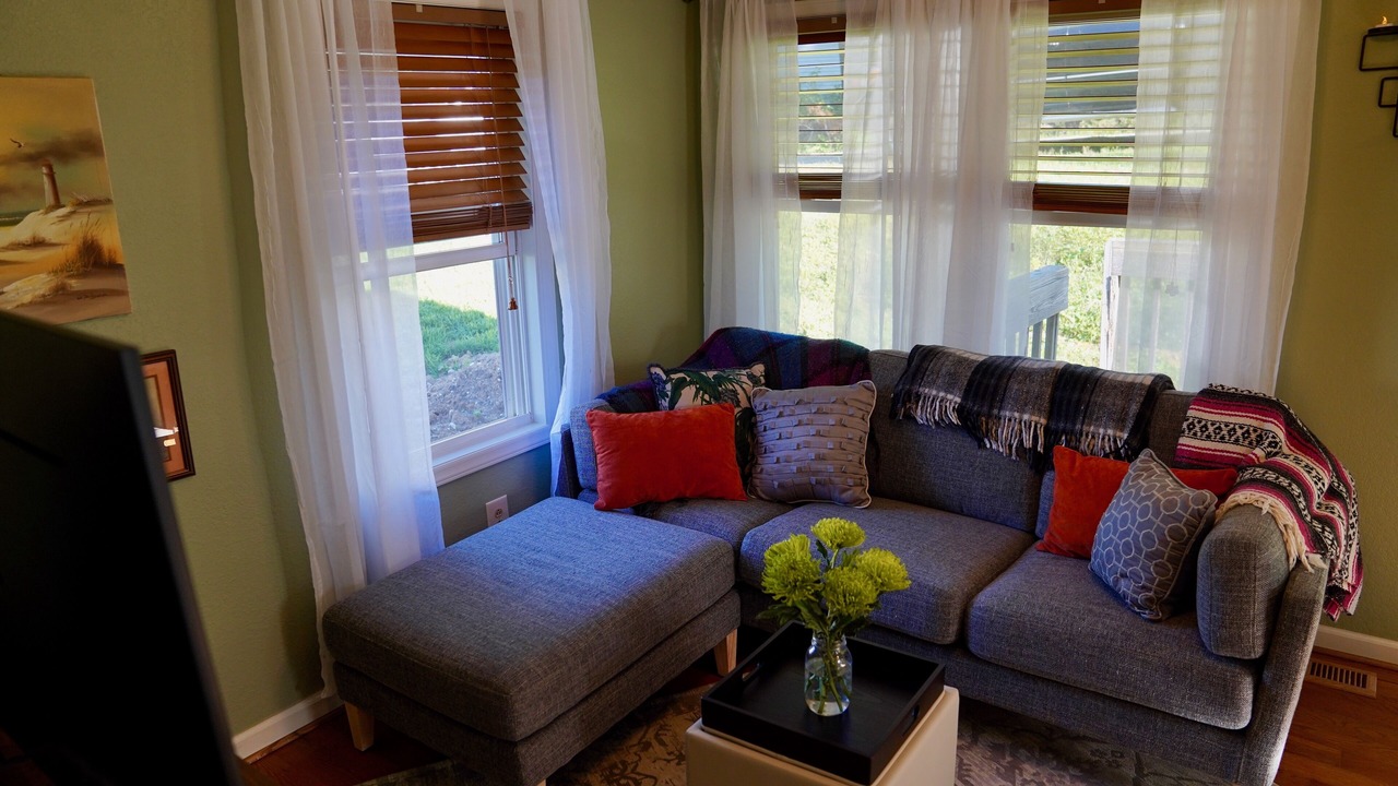 Photo of Livingroom in Fairview