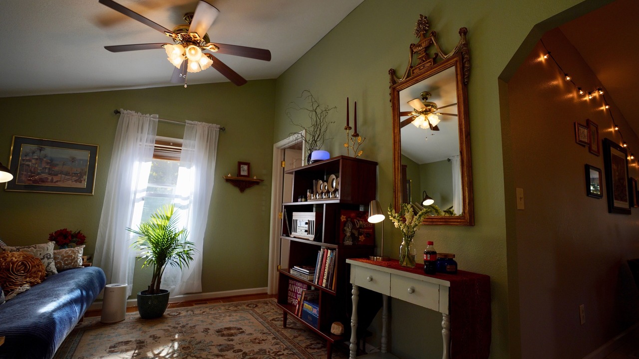Photo of Livingroom in Fairview